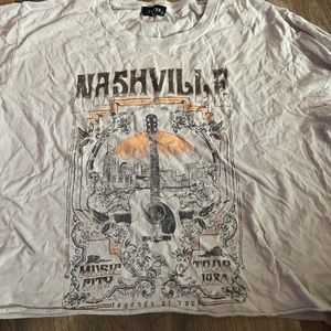 cropped nashville shirt super cute and cropped